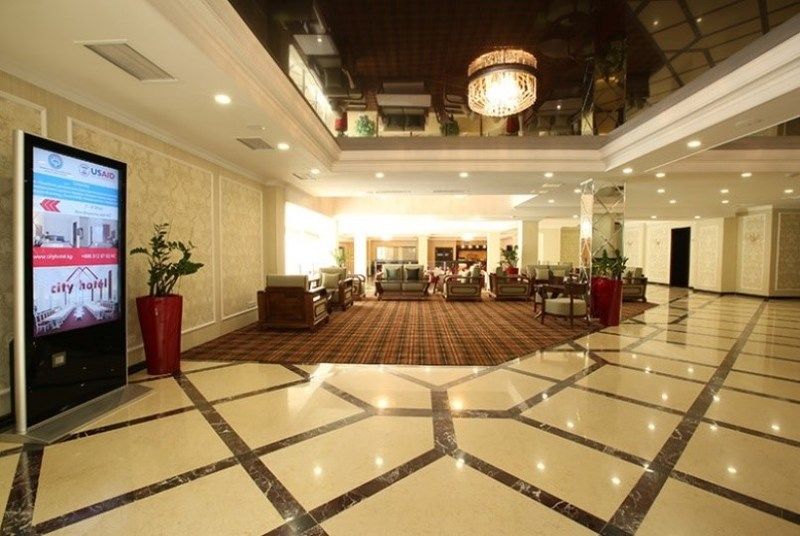 City Hotel Bishkek Bagian luar foto